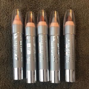 Set of five three and one lips cheeks and eyes